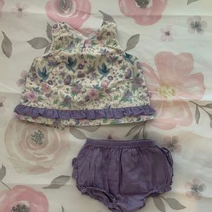 Ruffle Butts top and ruffled bottoms 3-6 month